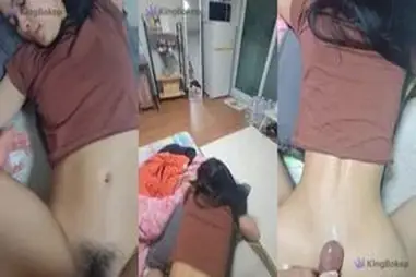 Wanita Bidan Cantik Pasrah Digenjot Di Kamar